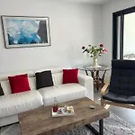 Le Lavandin - Classe 3 Etoiles شقة